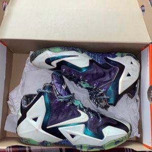 lebron gator king size 11